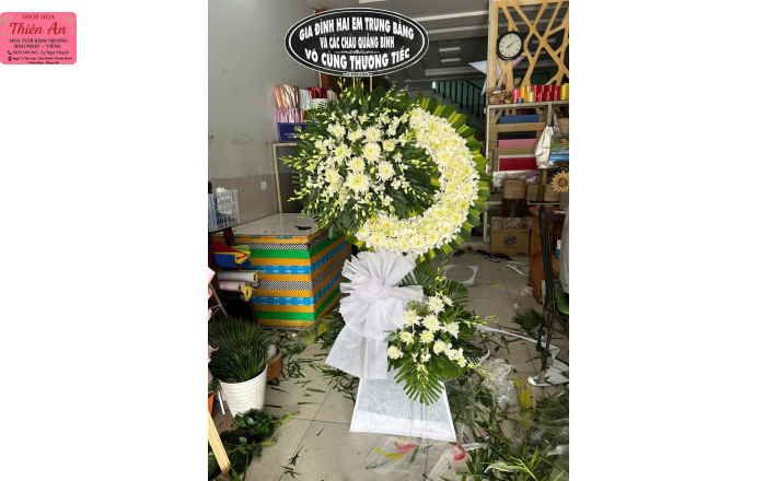 Lẵng Hoa Viếng Mẫu 2